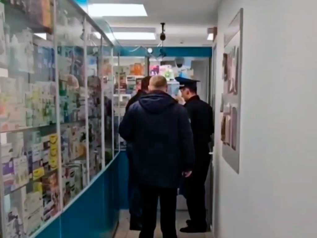 В Сочи закрыли еще одну аптеку за незаконную торговлю