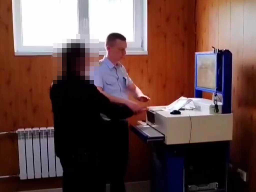 В Сочи задержали молодых людей, которые пытались помешать наркозакладчикам