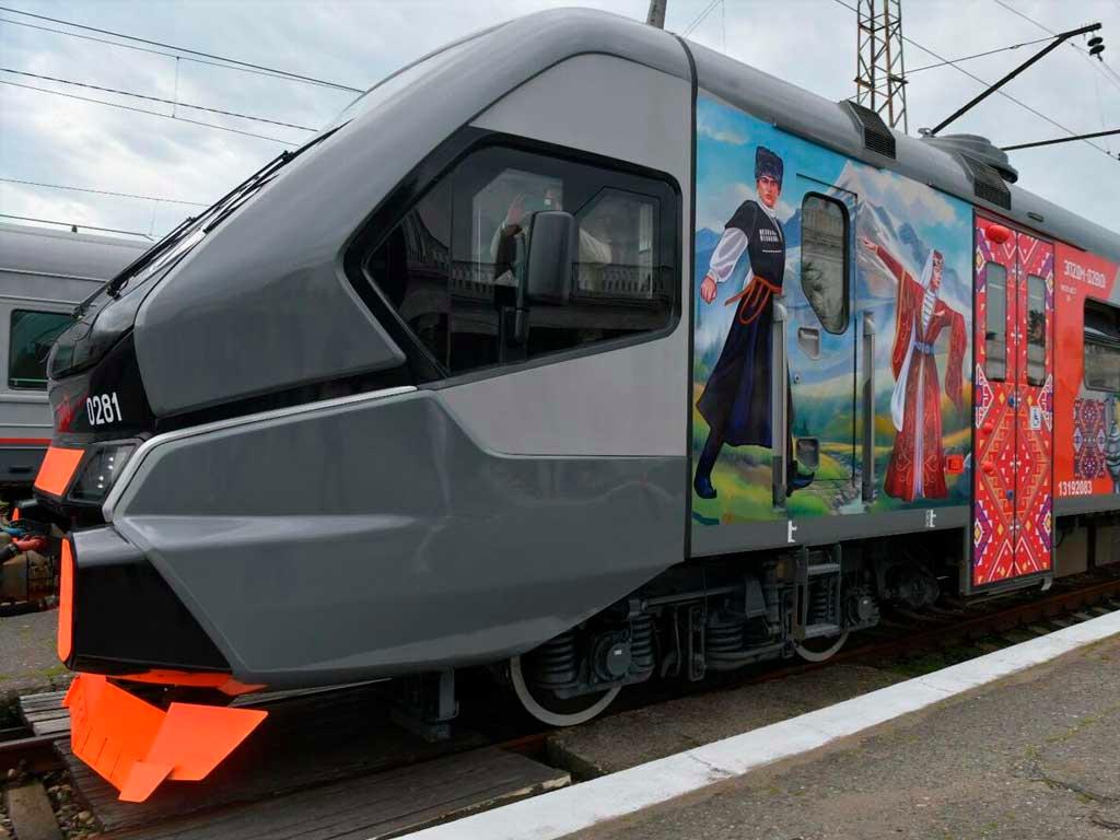 Между Сочи и Сухумом начал курсировать новый поезд «Диоскурия»