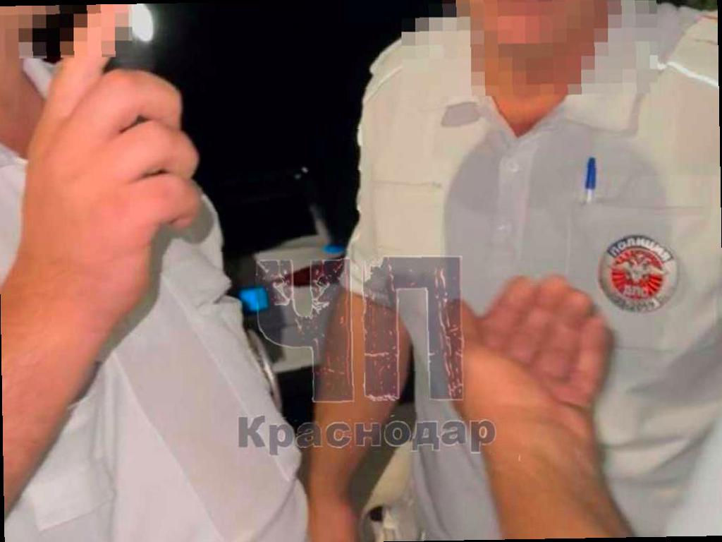 В УВД Сочи проверяют информацию о сомнительном поведении сотрудника