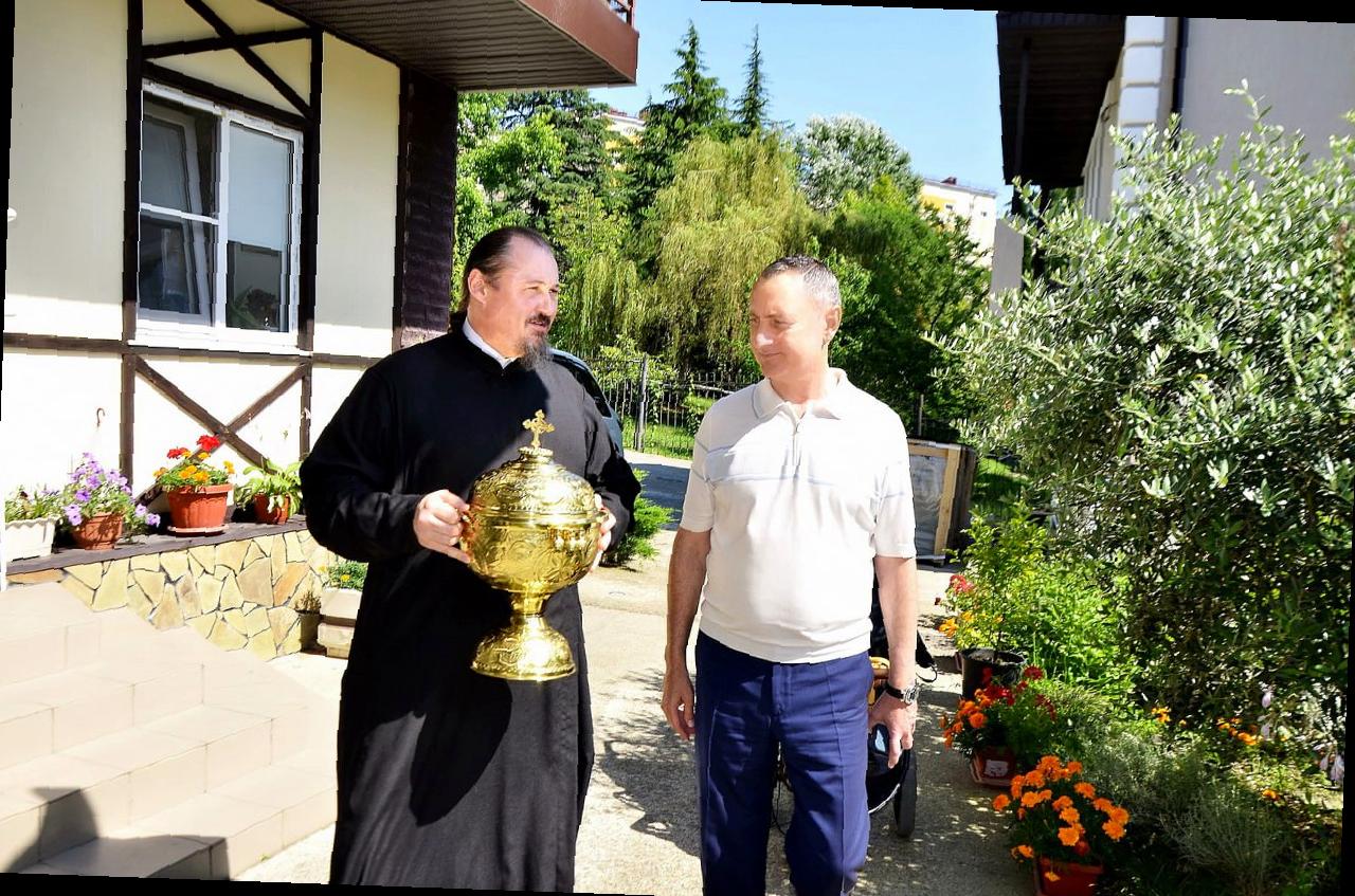 «Визит Виктора Теплякова в новый корпус храма на Ареде»