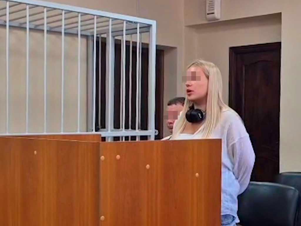 Туристка получила крупный штраф за видео на фоне пожара в Адлере