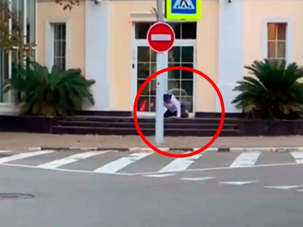 В Сочи водитель «под веществами» устроил представление на перекрестке