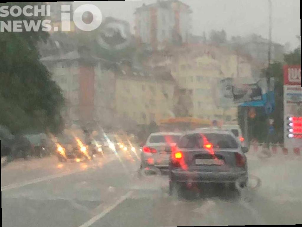 В воскресенье в Сочи ожидаются ливни с грозой