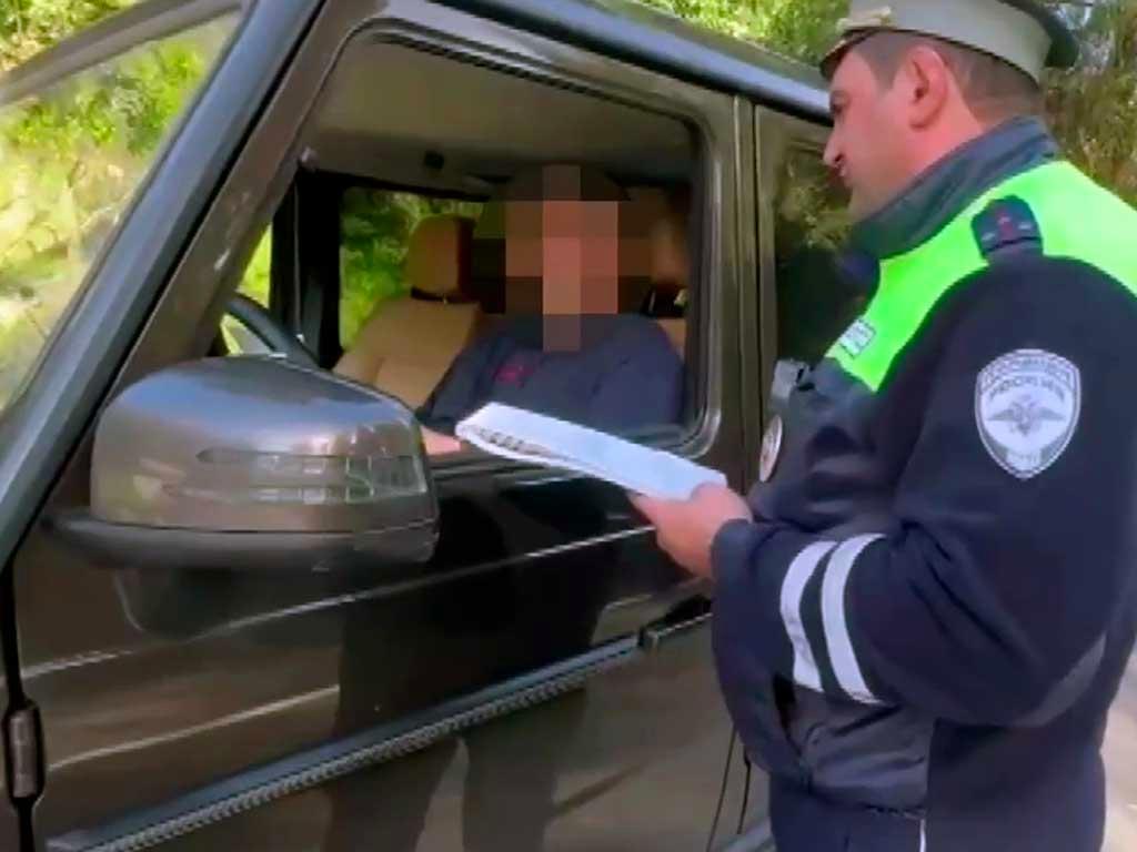 Скрытые патрули следят за нарушителями ПДД в Сочи
