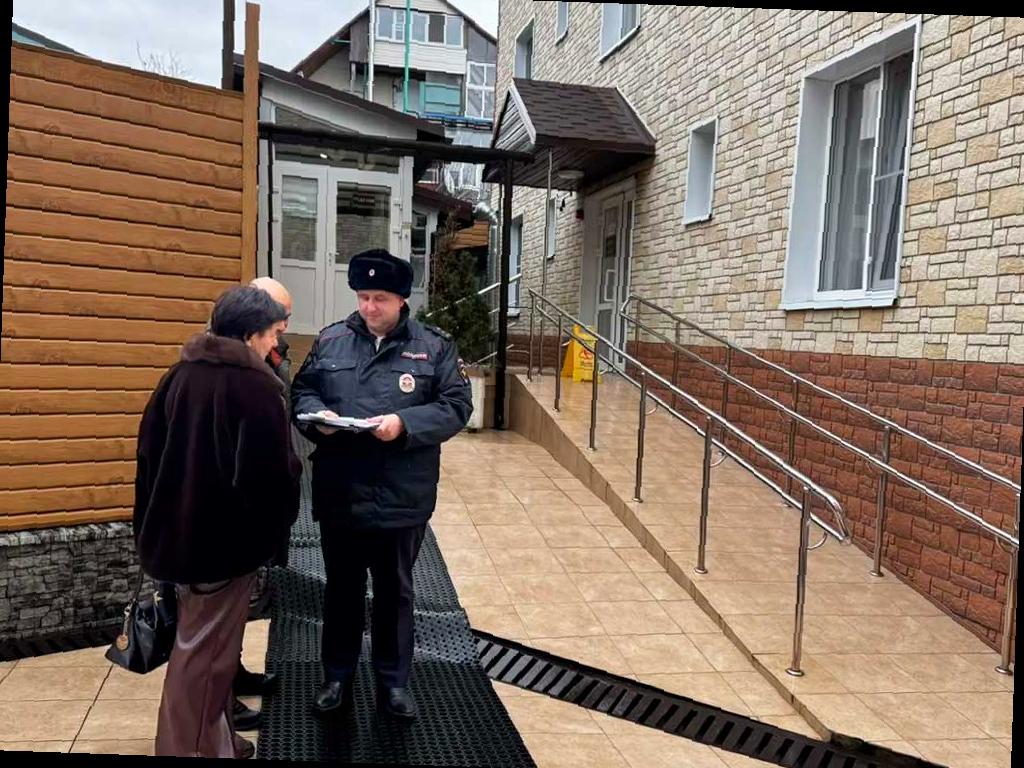 На Красной Поляне проверили гостевые дома и жильцов