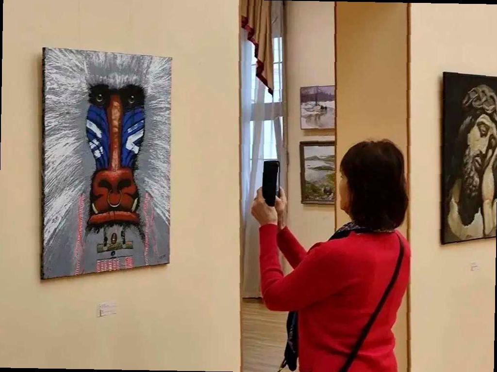 Художественная выставка «Академические линии» открылась в Художественном музее имени Дмитрия Жилинского в Сочи. В рамках выставки представлены произведения известных художников, являющихся резидентами галереи «Вне времени».