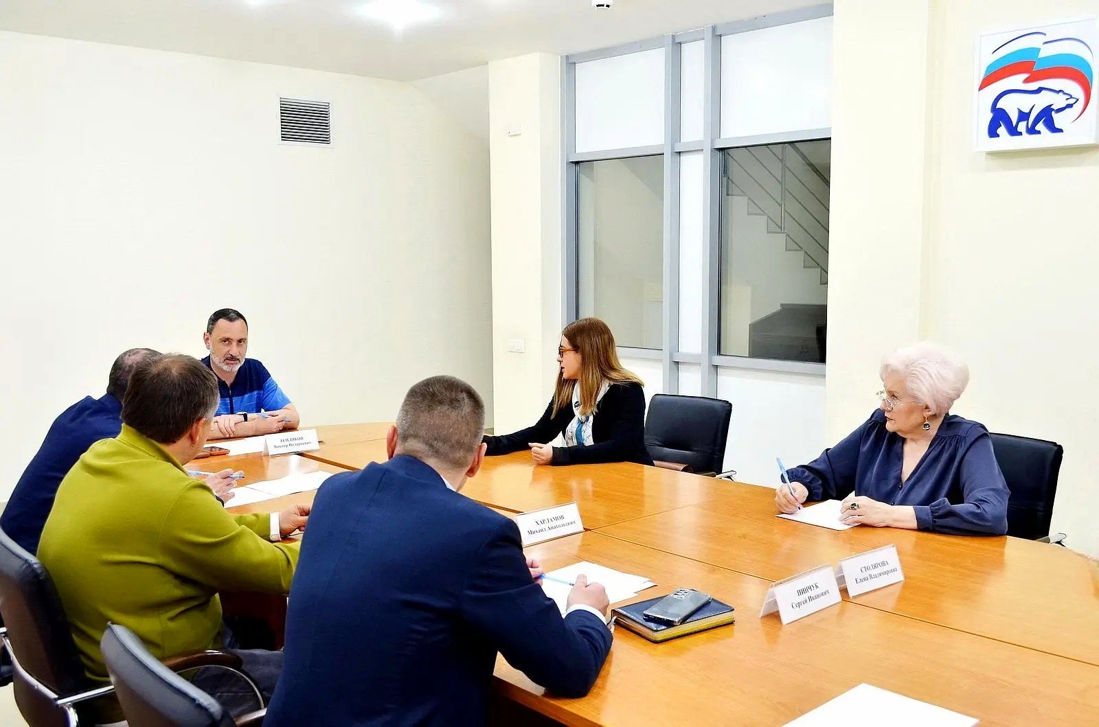 Депутат ЗСК Виктор Тепляков принял граждан ТОС «Новосочинский