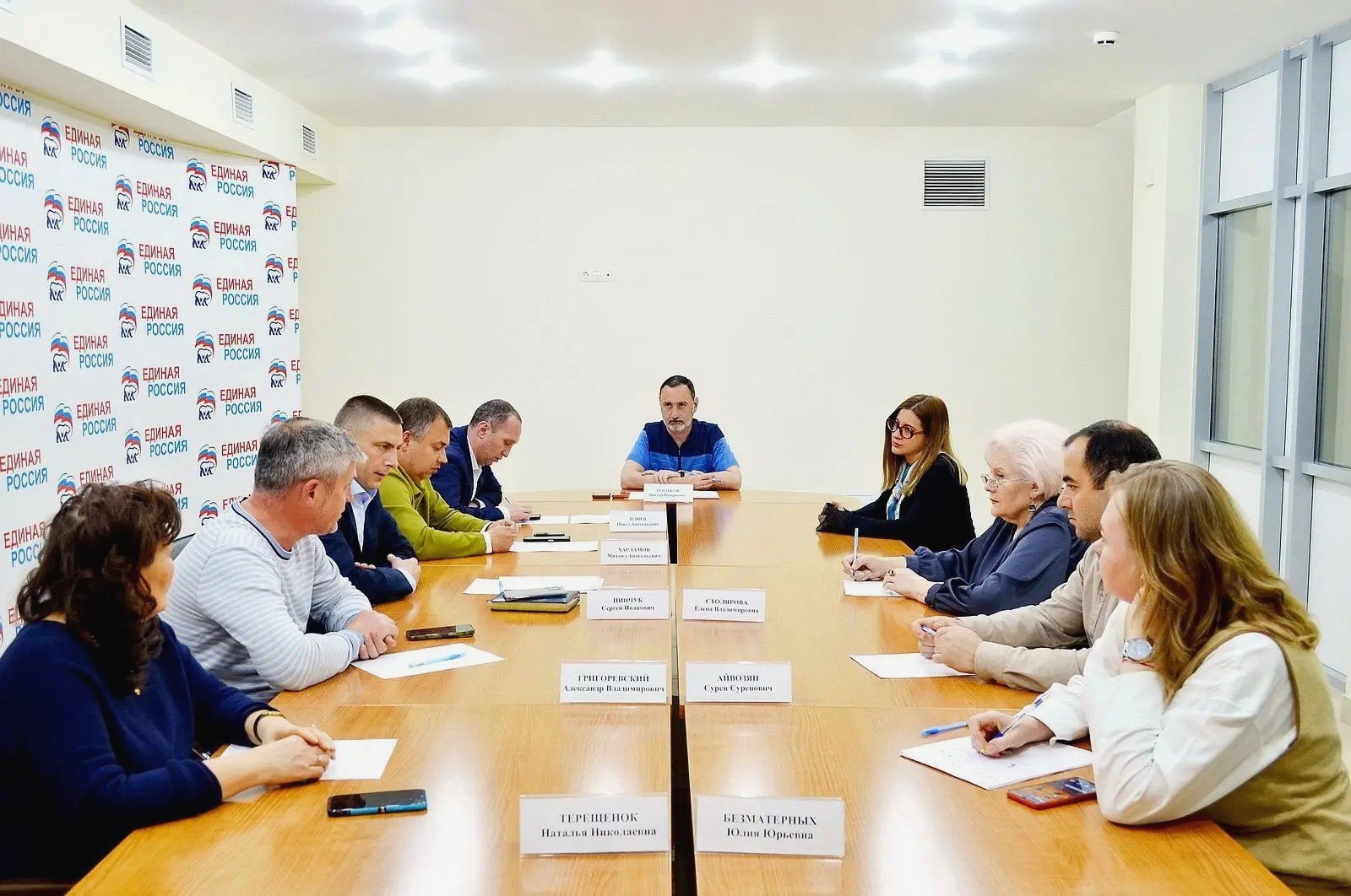Депутат ЗСК Виктор Тепляков принял граждан ТОС «Новосочинский