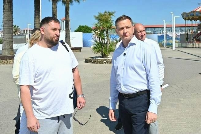 Сроки снятия заборов на Южном моле и завершение реконструкции Приморской набережной