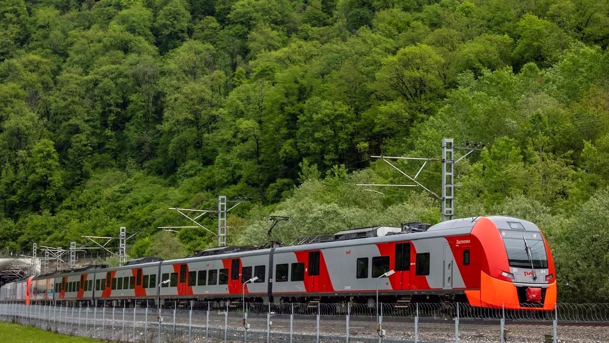 Дополнительный поезд Москва—Адлер начнет курсировать с 16 июля